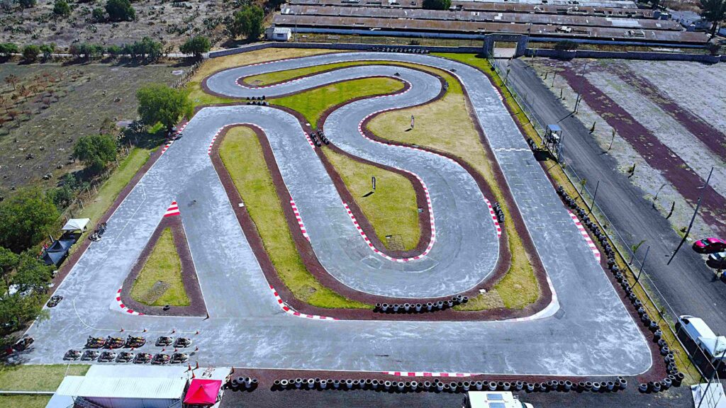 Toma aérea del Kartodromo Teotihuacán
